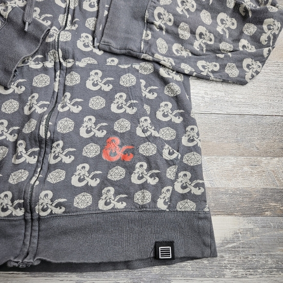 Dungeons & Dragon by Lootwear Hoodie Small Gray - Picture 3 of 11